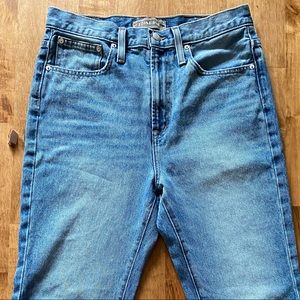 J Crew point sur kick but cropped jeans
